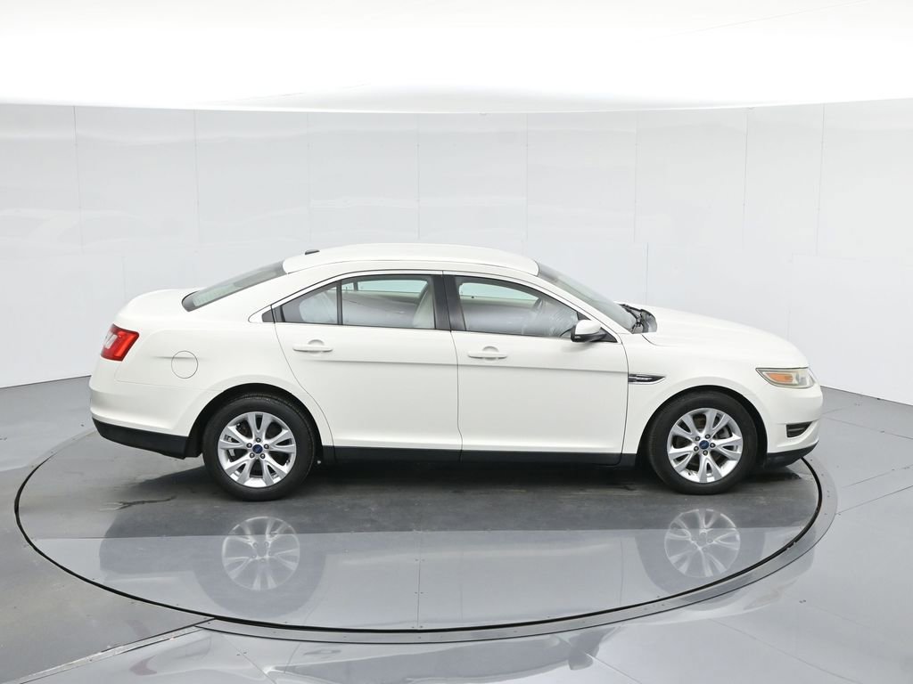 Used 2010 Ford Taurus SEL image 36