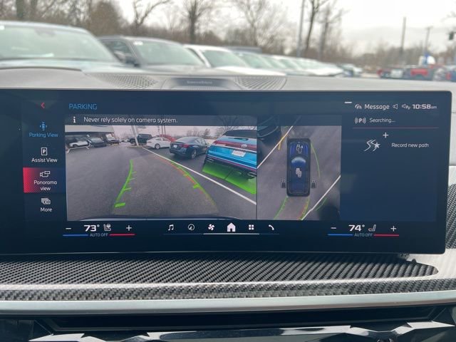 Used 2025 BMW X7 M60i image 17