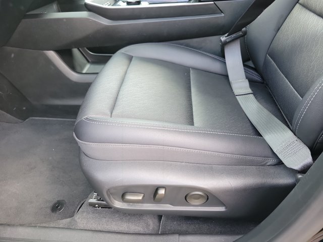 Used 2026 Chevrolet Equinox LT w/ Convenience Package II FWD image 6