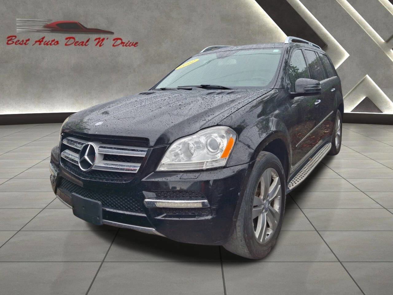 Used 2012 Mercedes-Benz GL 450 4MATIC w/ Premium 1 Pkg image 4