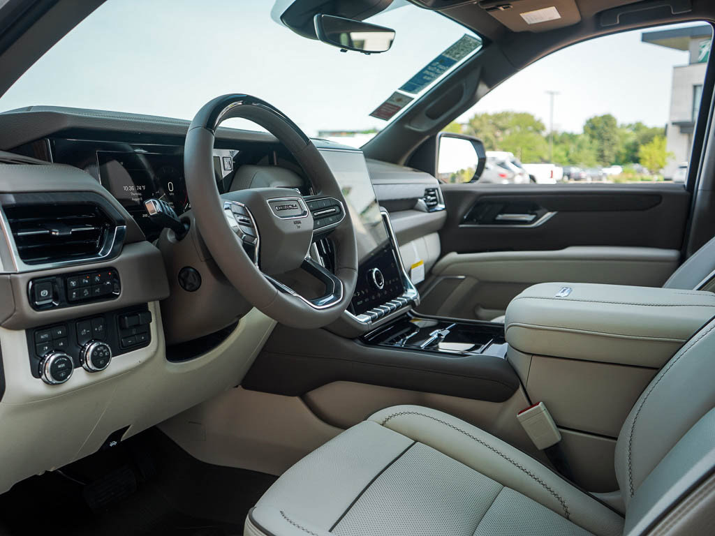 New 2026 GMC Yukon XL Denali w/ Denali Reserve Package AWD/4WD image 19