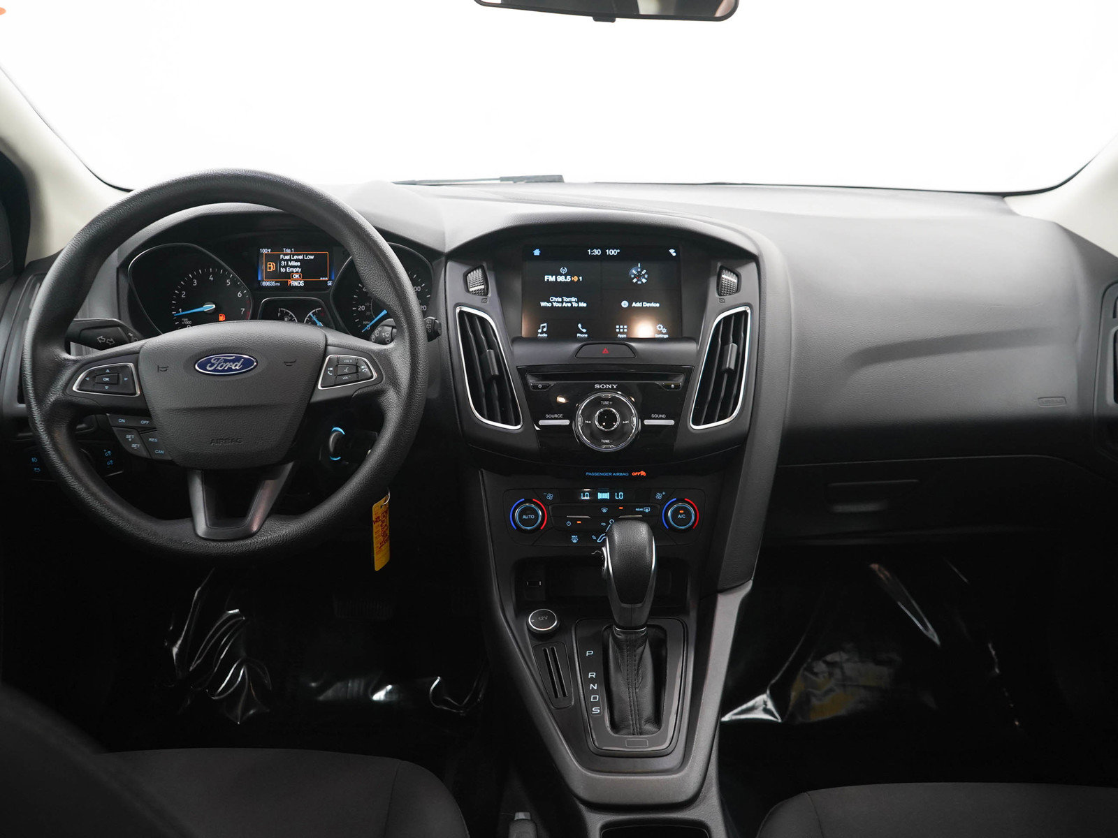 Used 2017 Ford Focus SEL w/ Interior Protection Package FWD image 14