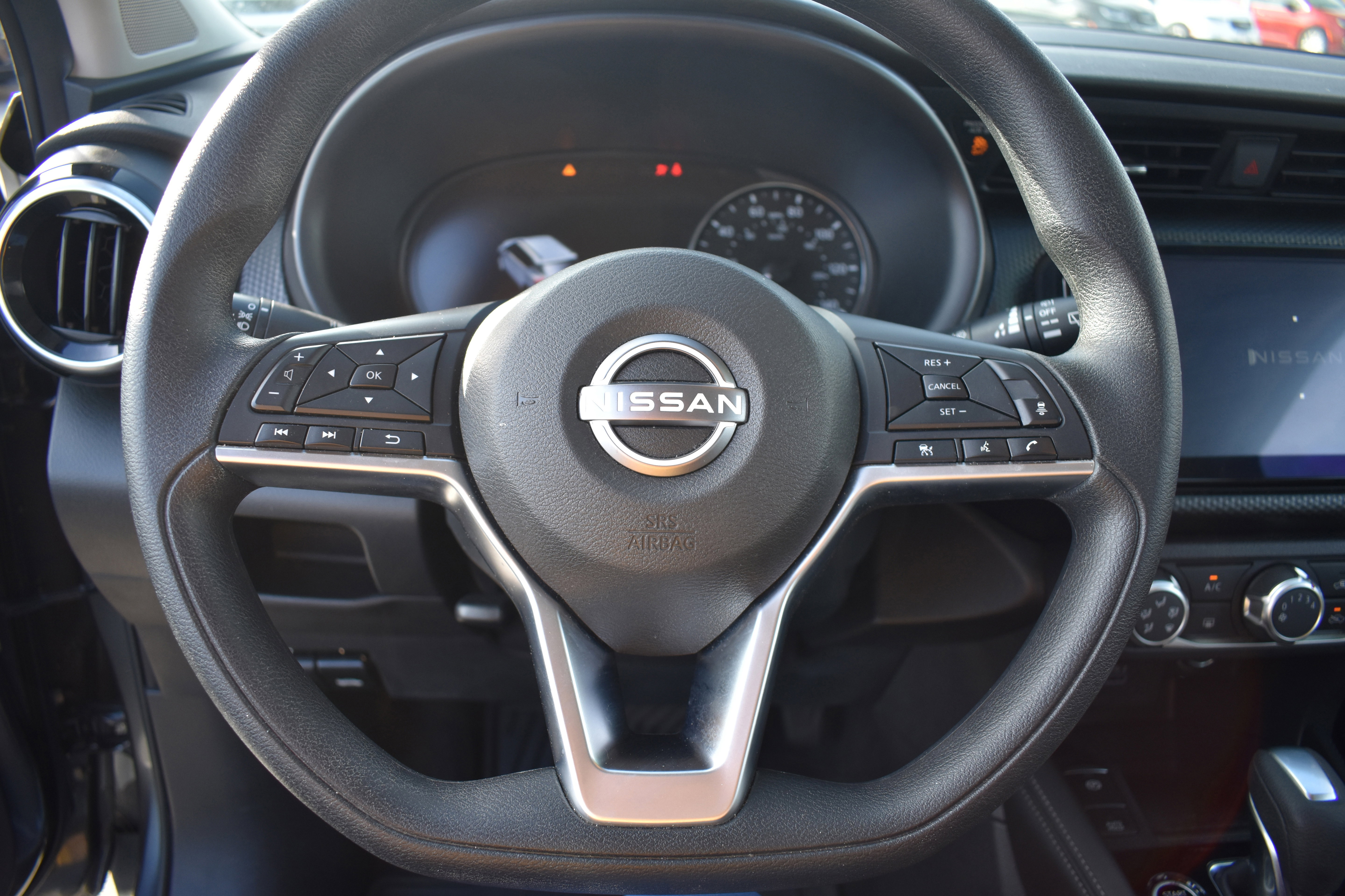 Used 2024 Nissan Kicks SV image 13