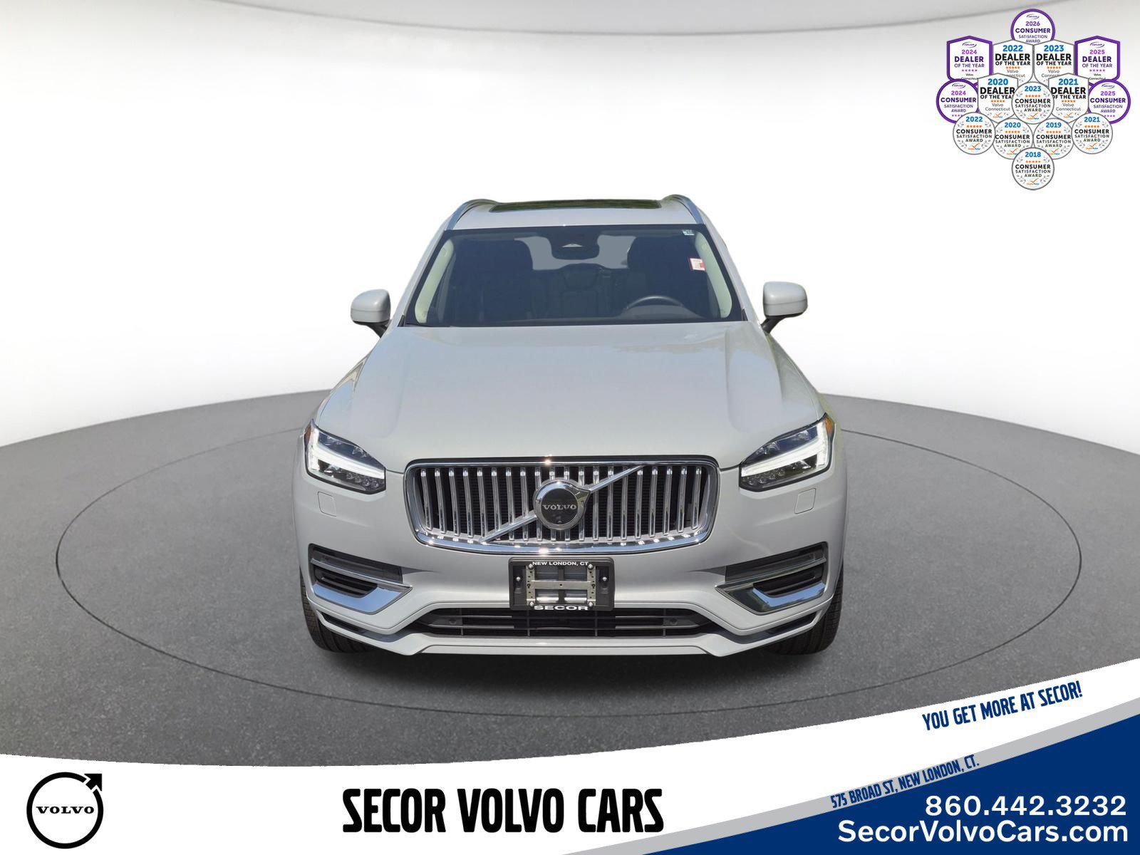 Used 2024 Volvo XC60 T8 Plus w/ Climate Package AWD/4WD image 2