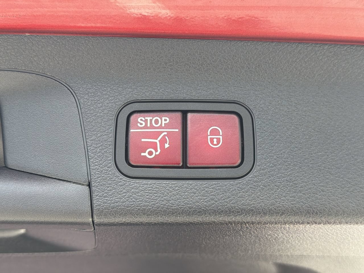 Used 2023 Mercedes-Benz GLS 450 4MATIC image 9