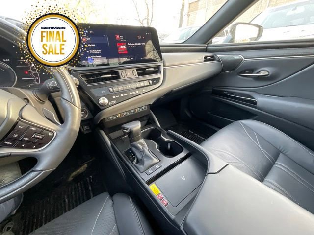 Certified 2025 Lexus ES 300h w/ Luxury Package image 18