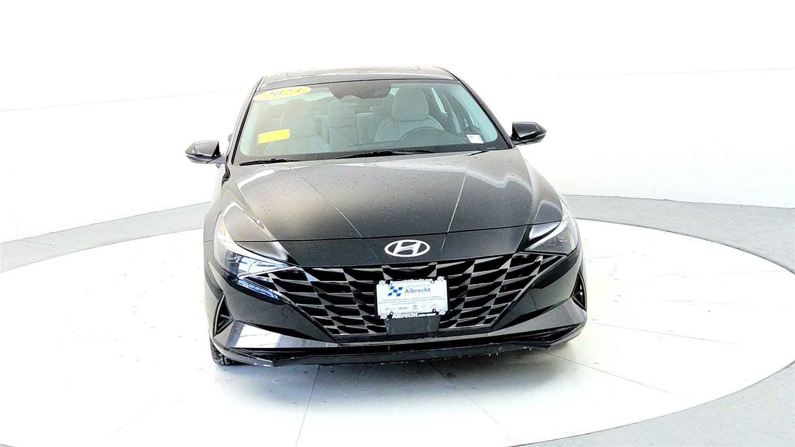 Used 2023 Hyundai Elantra Limited image 8