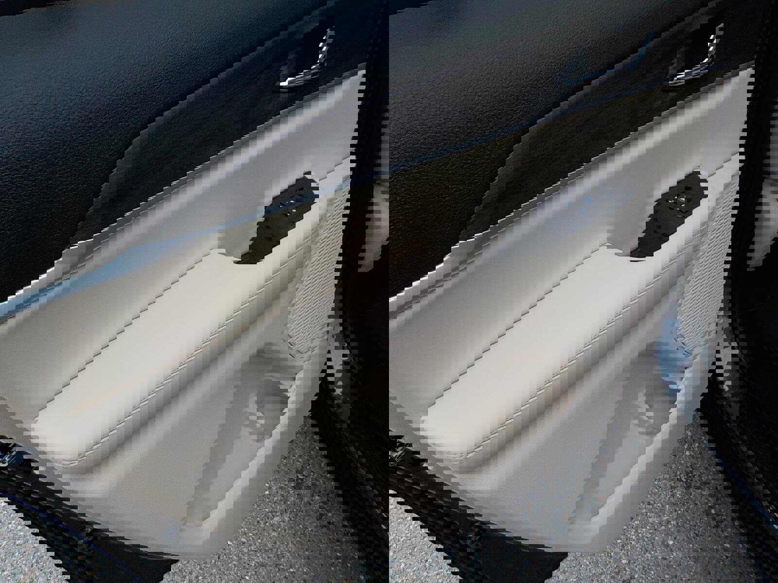 New 2025 Jeep Grand Cherokee L Limited w/ Black Appearance Package image 26