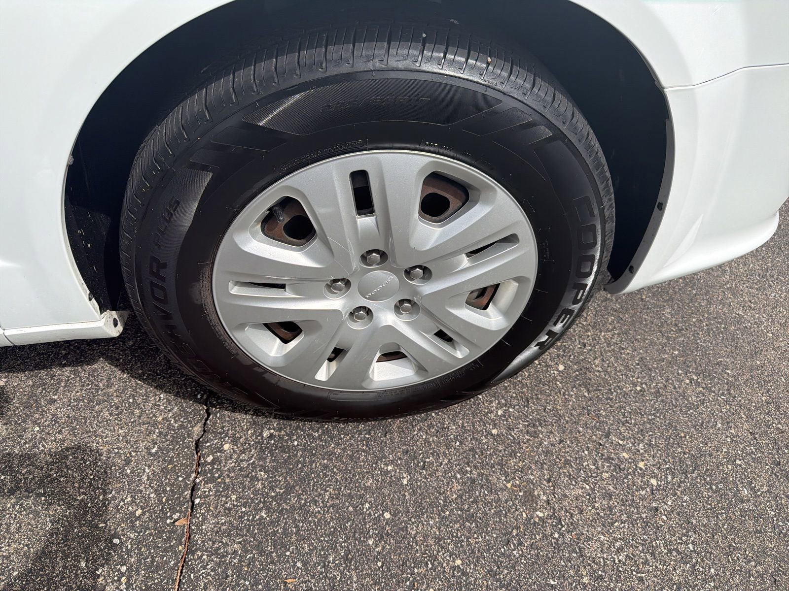 Used 2020 Dodge Grand Caravan SE image 31