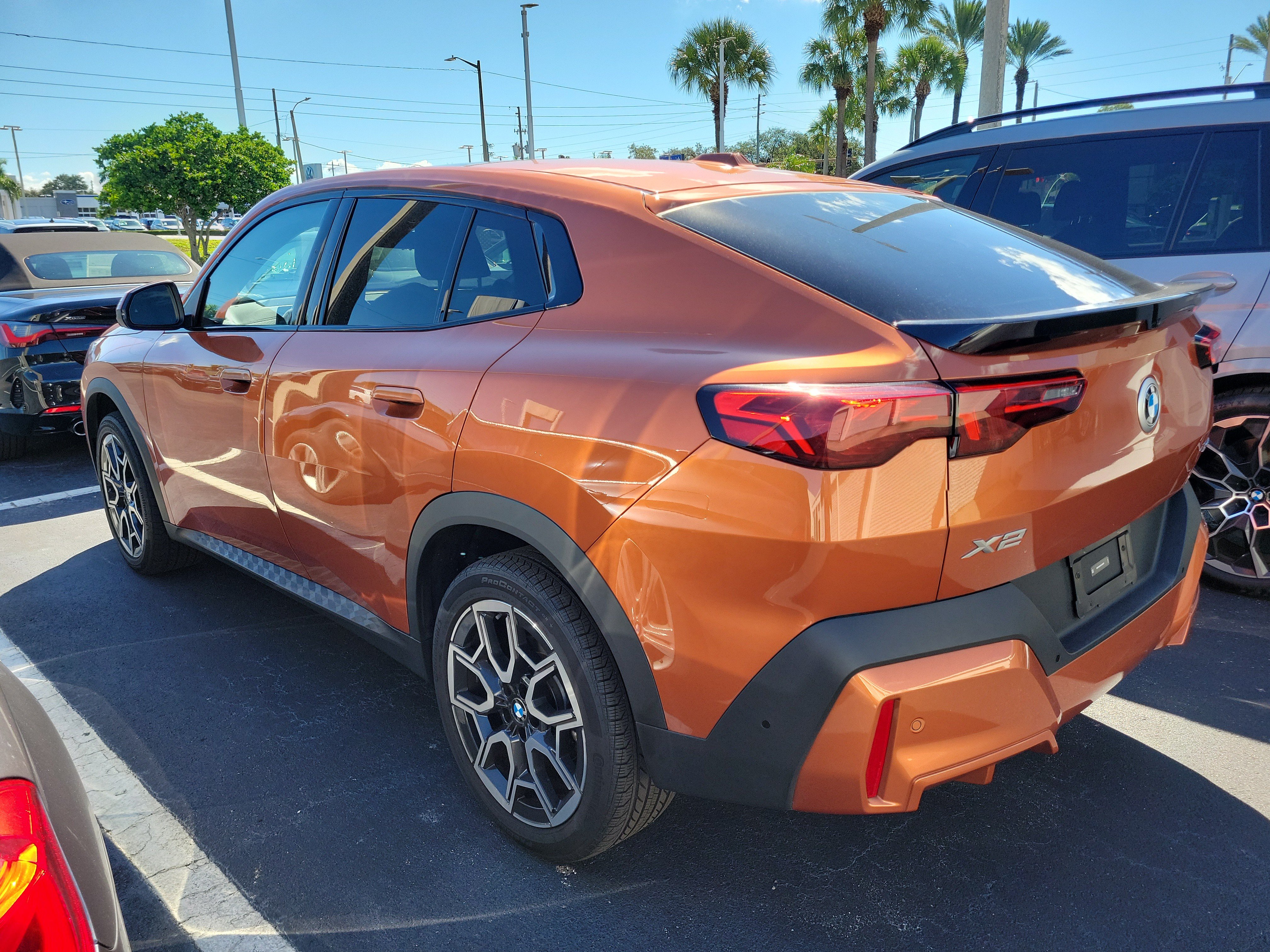 Used 2025 BMW X2 xDrive28i AWD/4WD image 4