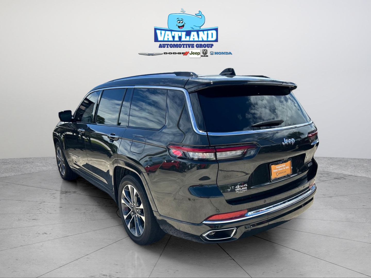 Certified 2023 Jeep Grand Cherokee L Overland w/ Rear Seat Video Group I AWD/4WD image 3