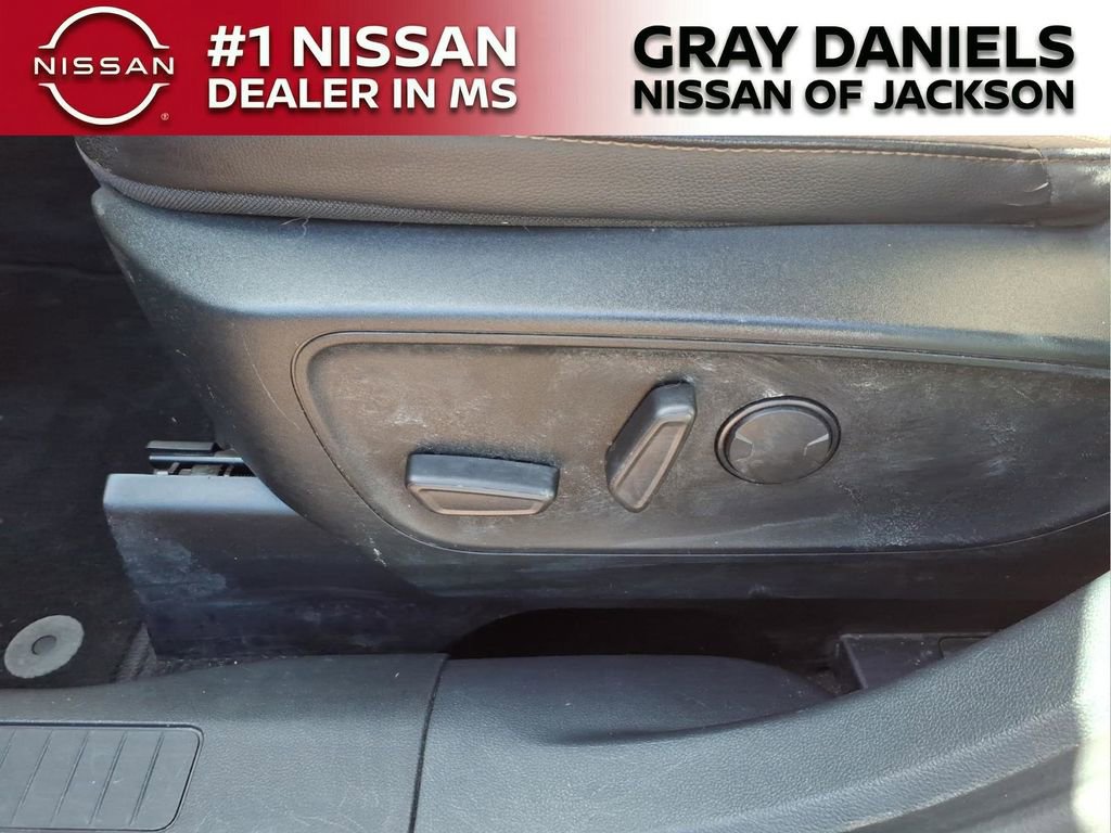 Used 2020 Ford Escape SEL image 13