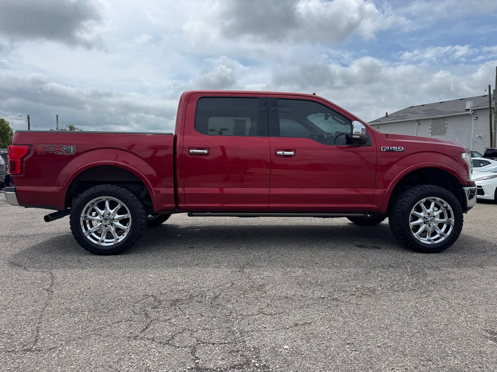 Used 2019 Ford F150 Lariat w/ Equipment Group 502A Luxury AWD/4WD image 7