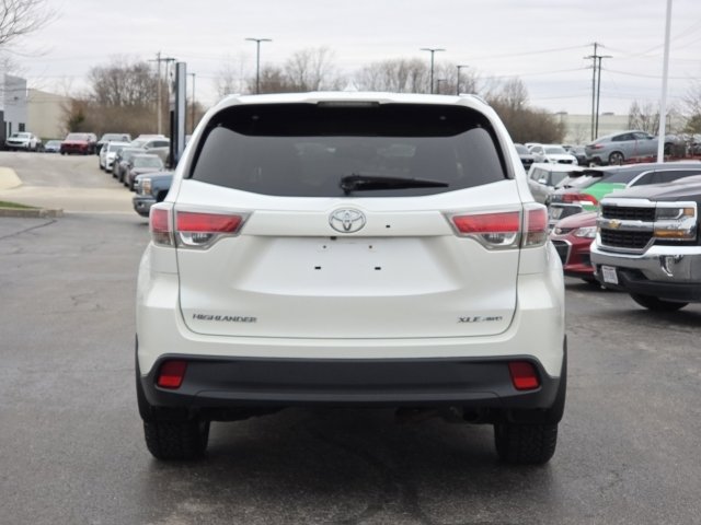 Used 2015 Toyota Highlander XLE AWD/4WD image 11