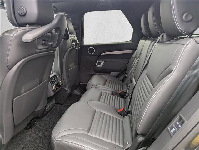 New 2026 Land Rover Discovery Limited Edition AWD/4WD image 17