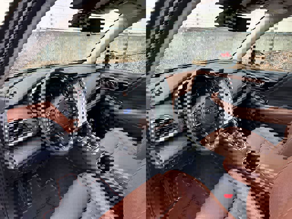 Used 2023 Subaru Outback Touring image 2