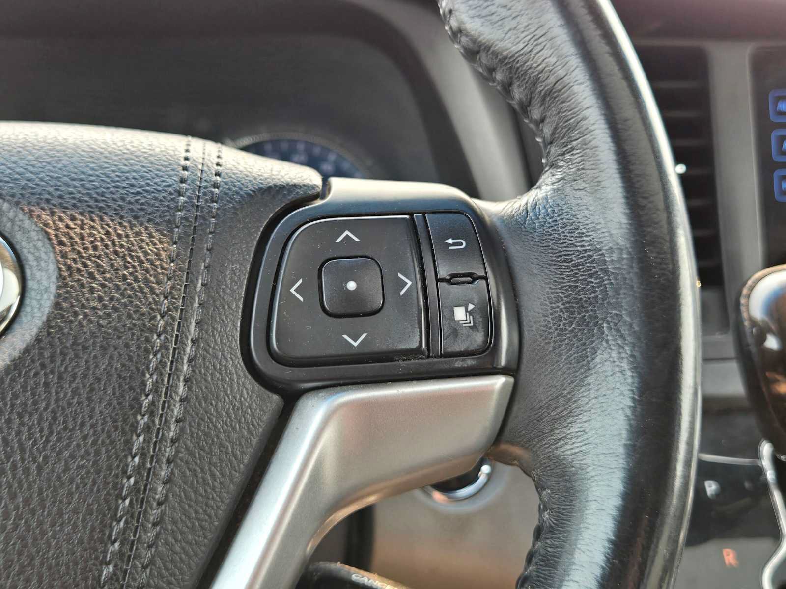 Used 2016 Toyota Sienna XLE Premium AWD/4WD image 29
