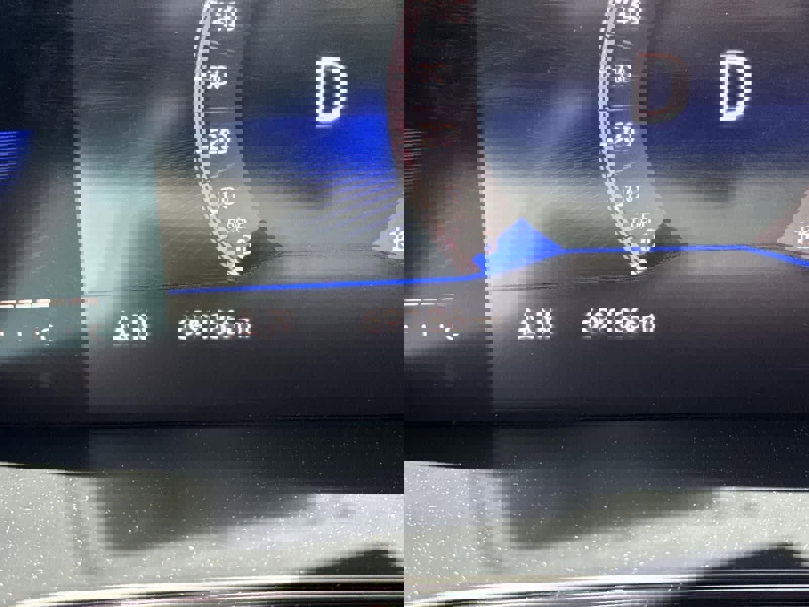 Used 2022 Volkswagen Taos SE image 16