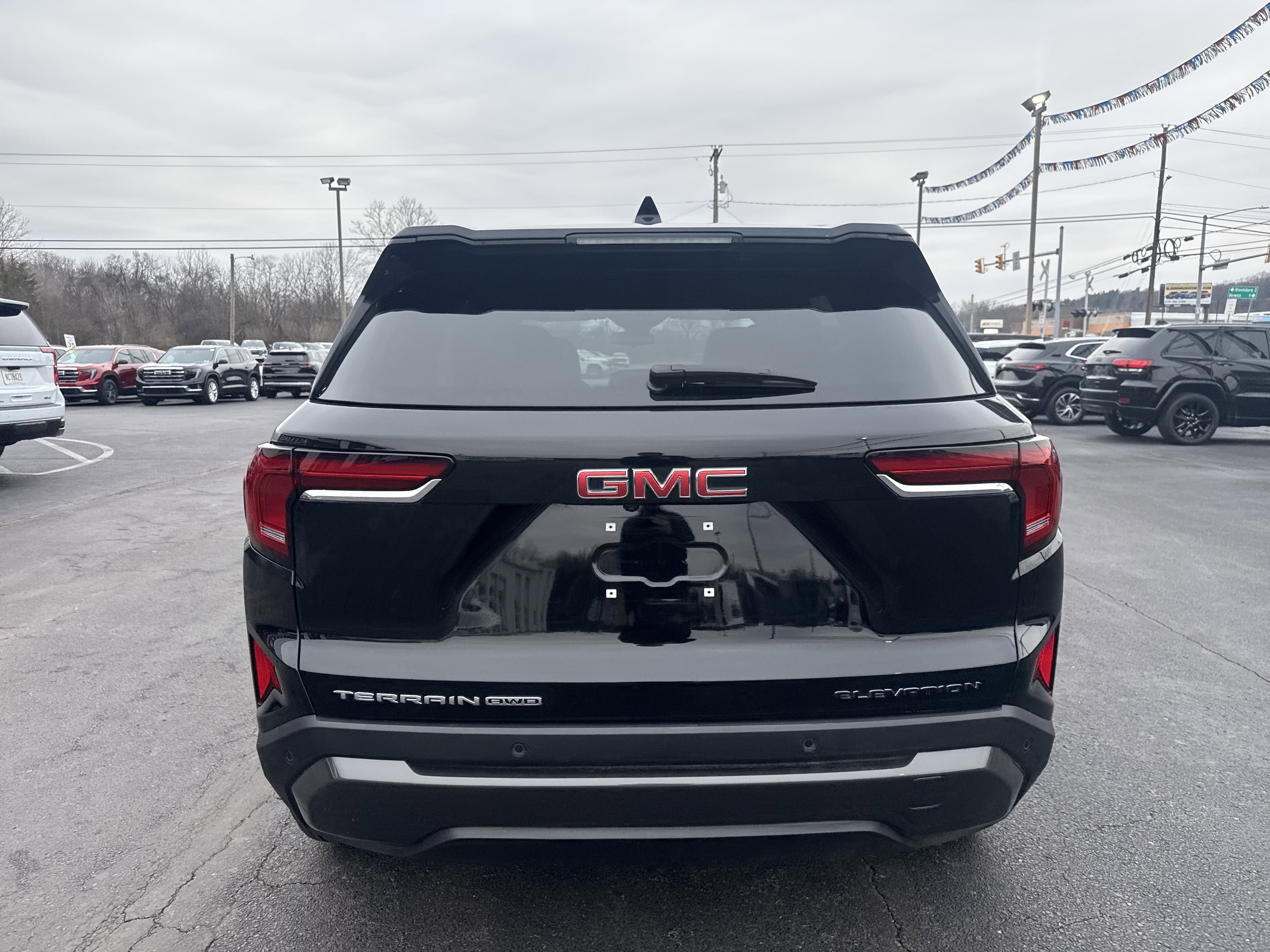 Used 2025 GMC Terrain Elevation AWD/4WD video 4