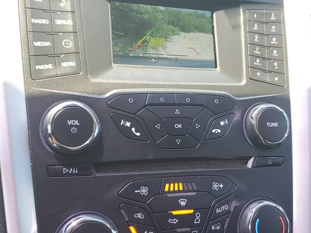 Used 2015 Ford Fusion SE FWD image 16