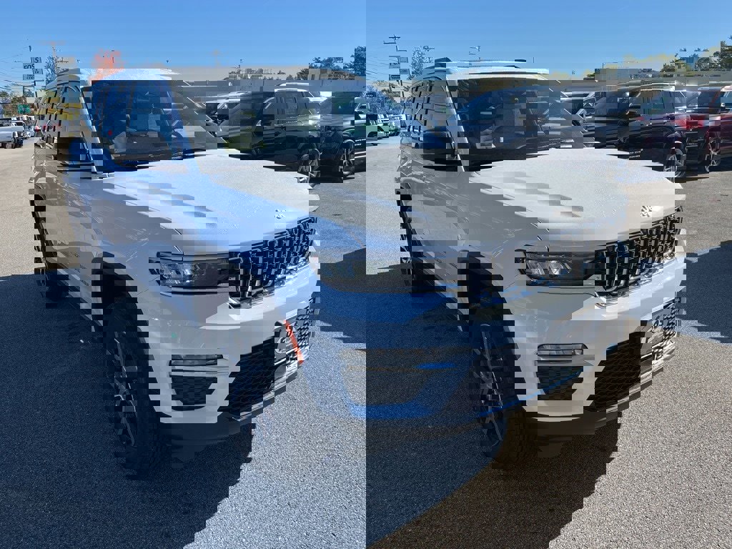 New 2025 Jeep Grand Cherokee Limited