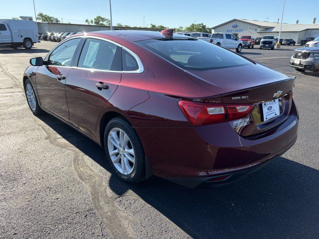 Used 2016 Chevrolet Malibu LT w/ Leather Package FWD image 3