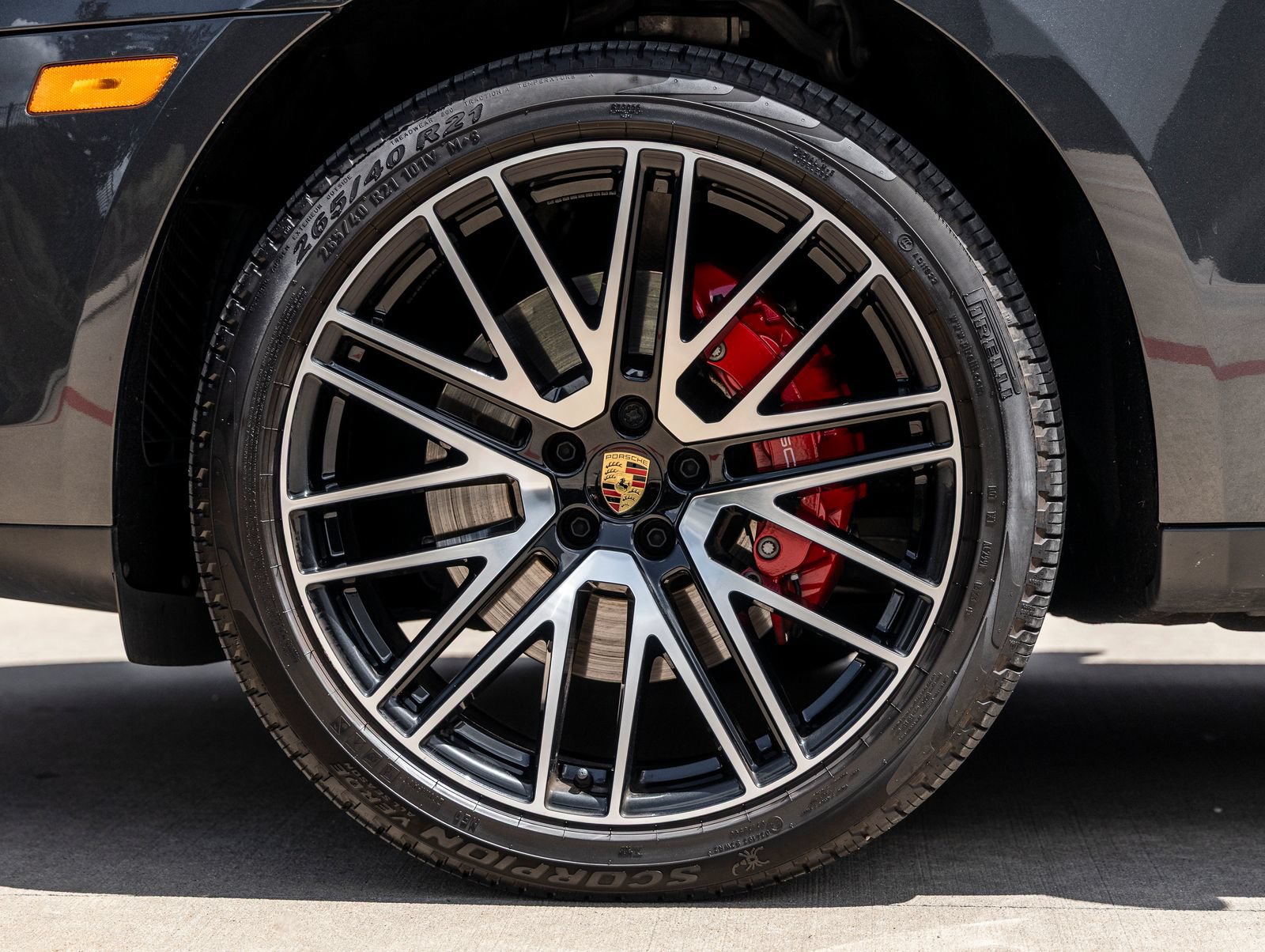 Certified 2024 Porsche Macan S AWD/4WD image 15
