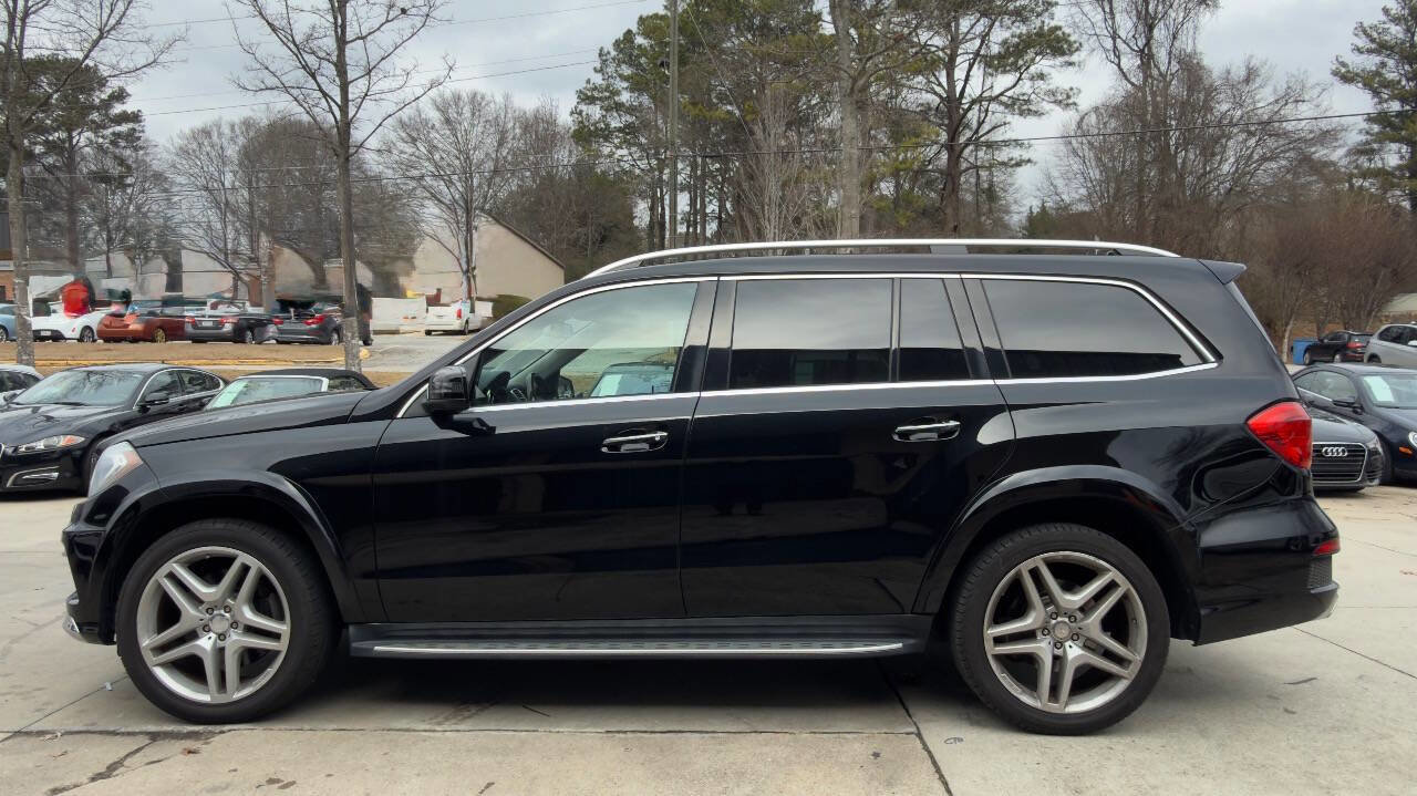 Used 2014 Mercedes-Benz GL 550 4MATIC image 4