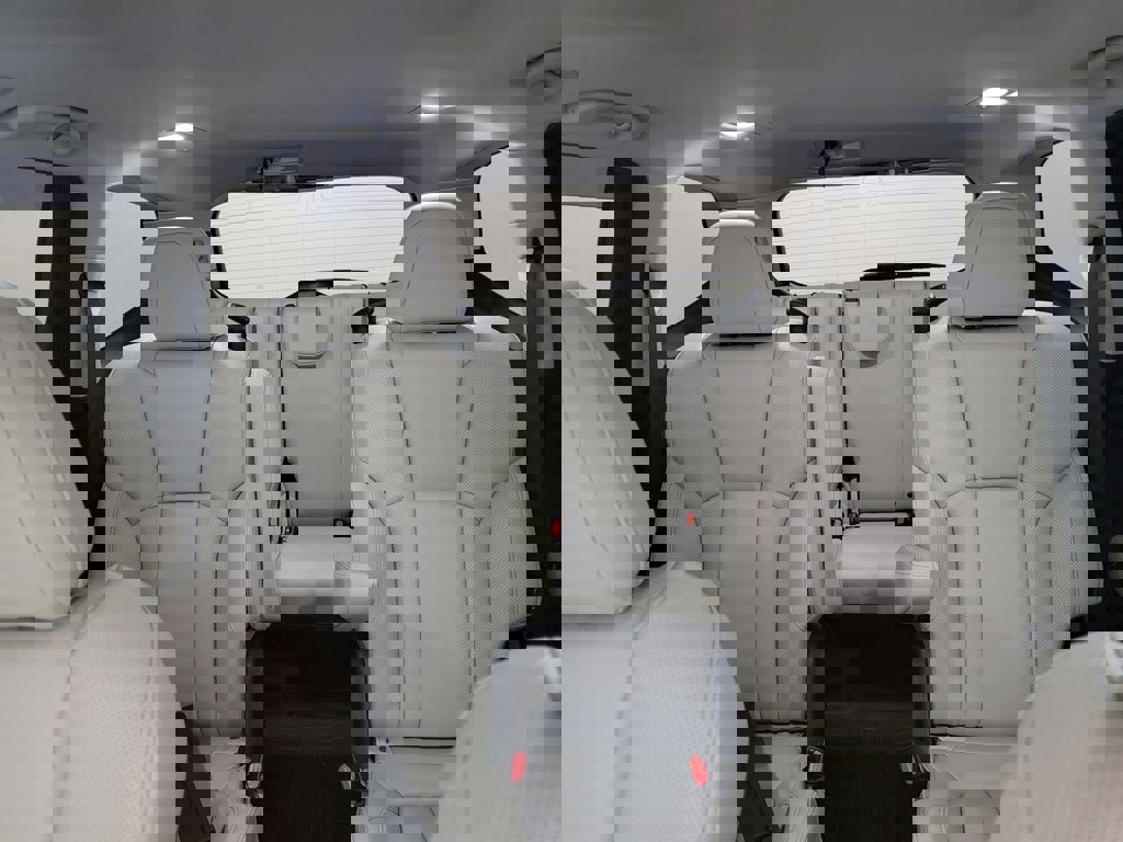 Used 2022 Subaru Ascent Limited image 11