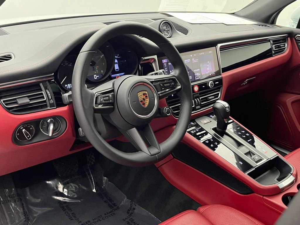 Used 2024 Porsche Macan S image 4