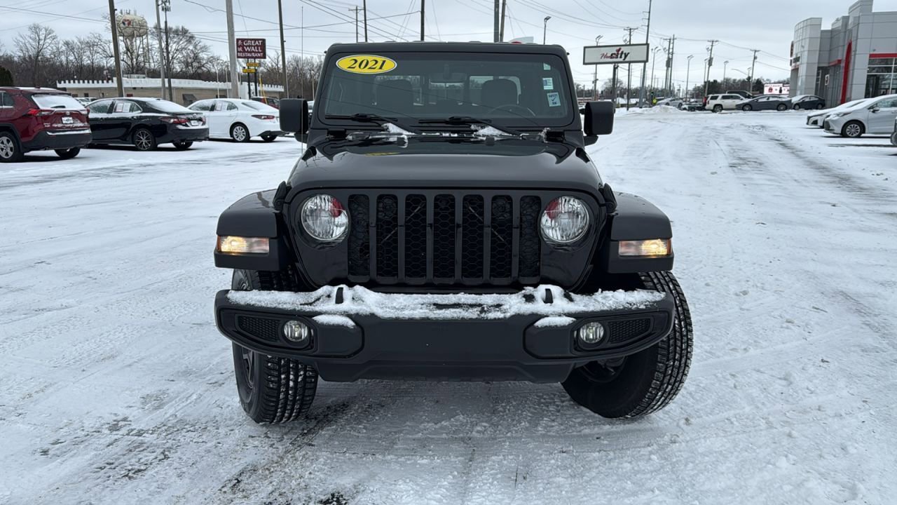 Used 2021 Jeep Gladiator Willys image 2