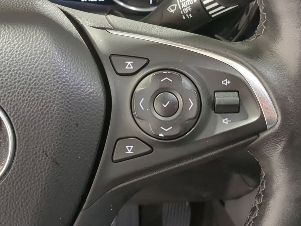 Used 2019 Buick Envision Premium w/ Driver Confidence Package AWD/4WD image 30
