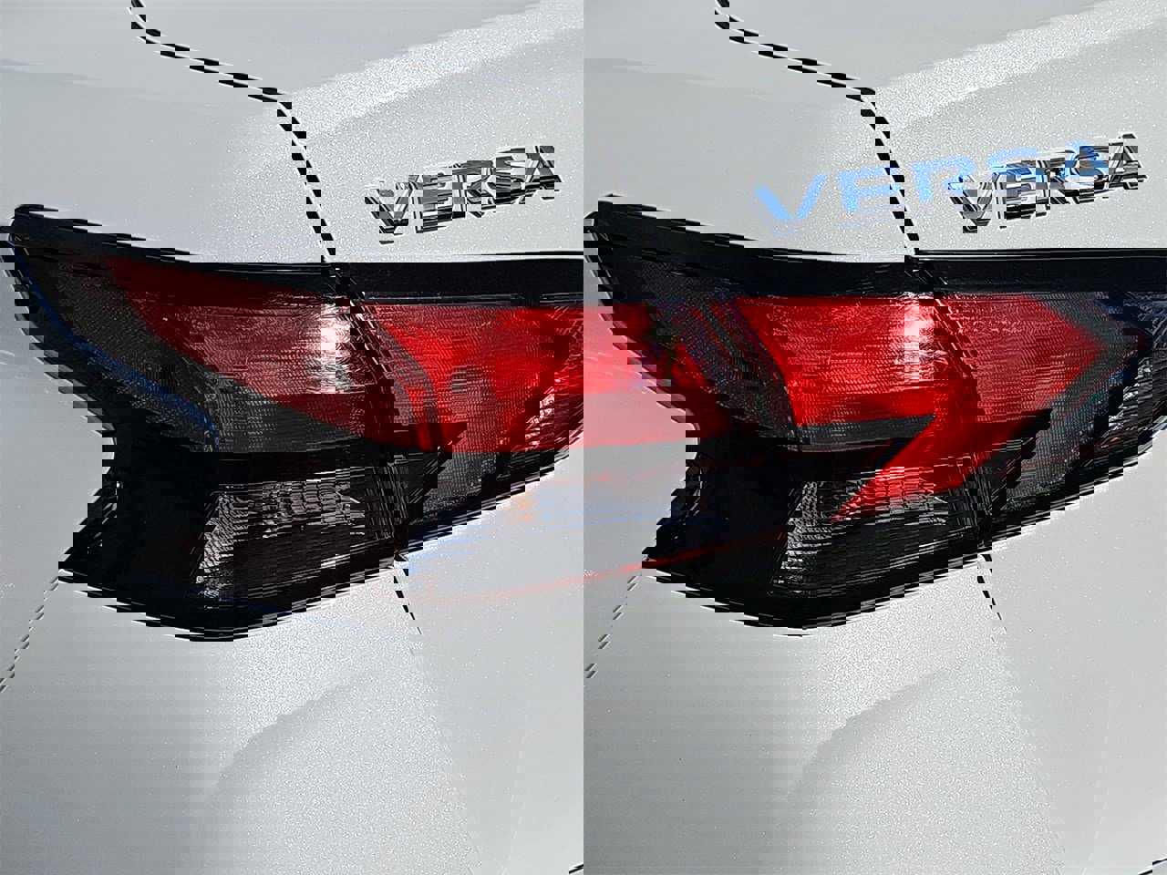 Certified 2023 Nissan Versa SV w/ Electronics Package image 33