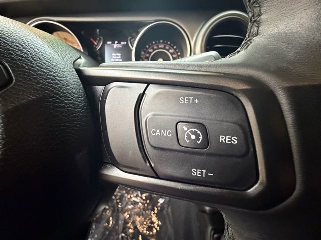 Used 2022 Jeep Gladiator Willys image 23