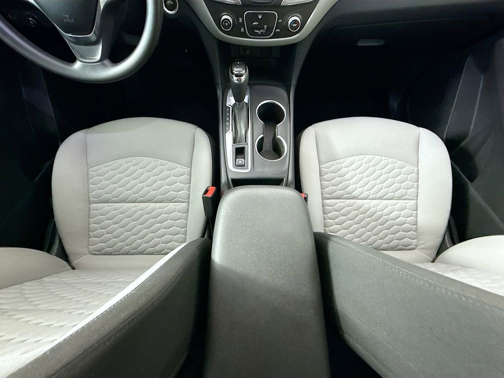 Used 2018 Chevrolet Equinox LS image 16