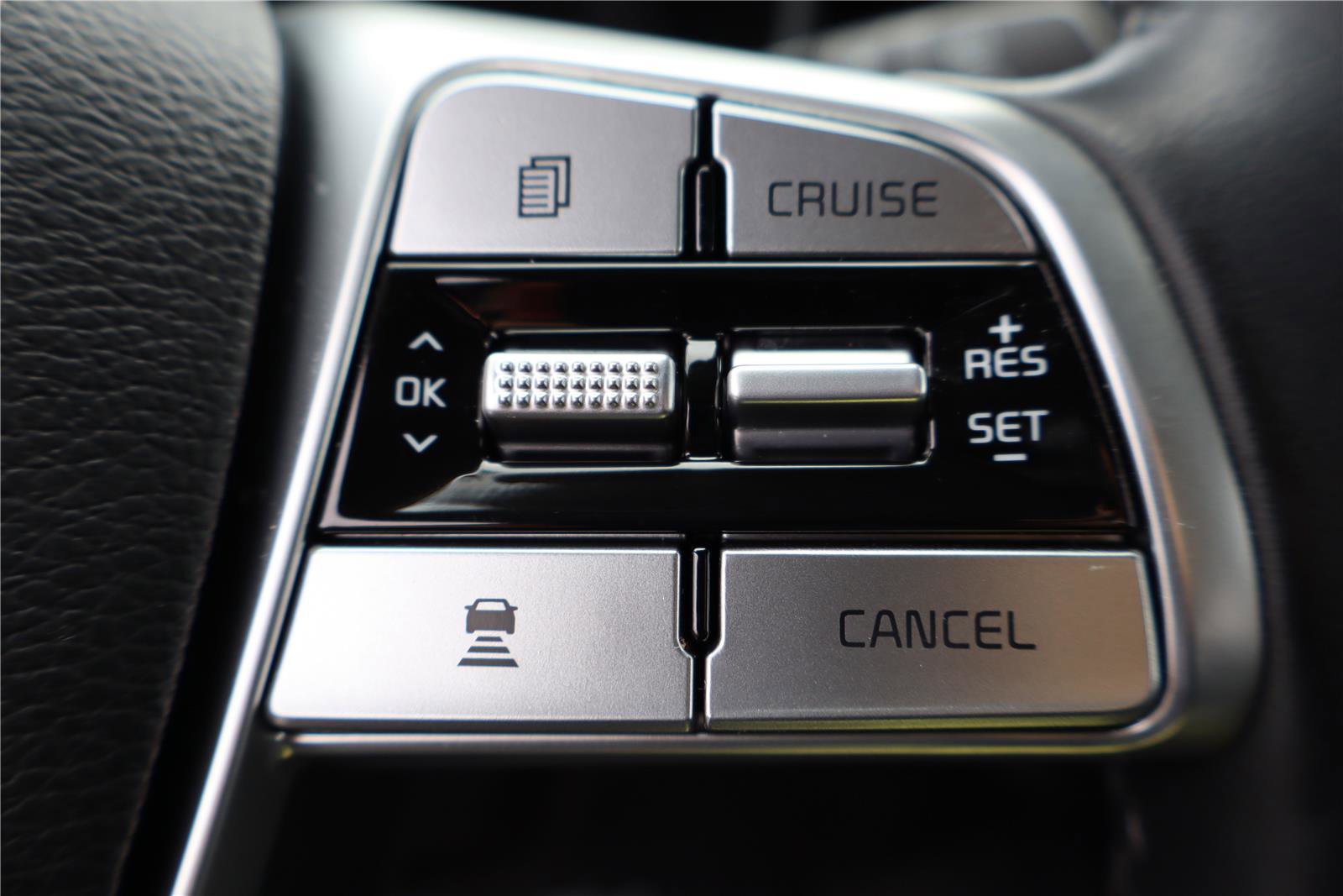 Certified 2022 Kia Telluride EX w/ EX Premium Package image 18