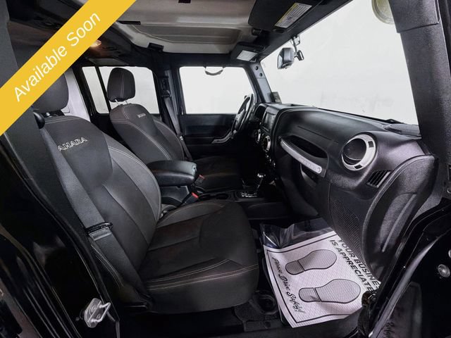 Used 2018 Jeep Wrangler Unlimited Sahara w/ Connectivity Group AWD/4WD image 23