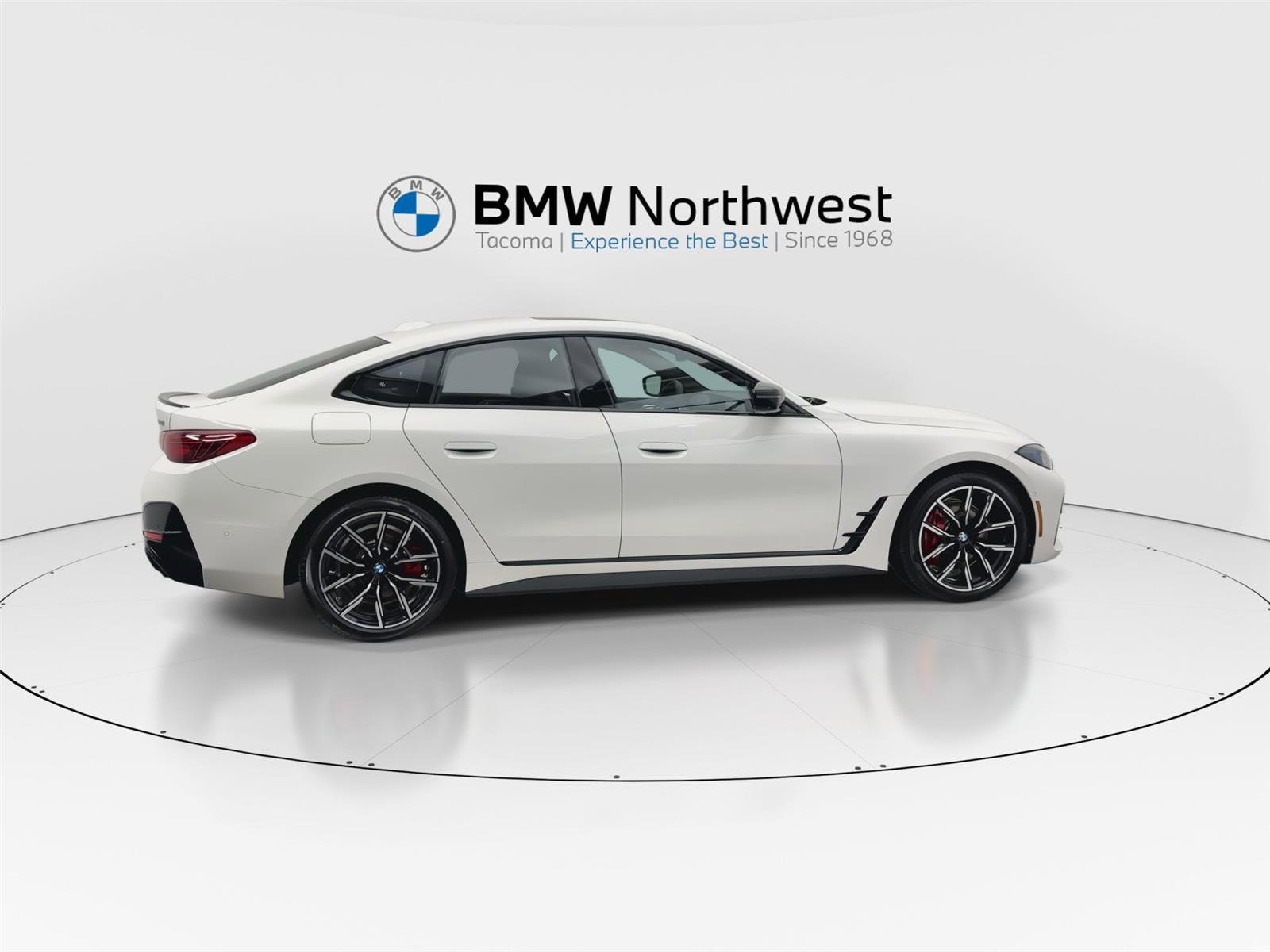 New 2026 BMW 430i xDrive w/ M Sport Package image 4
