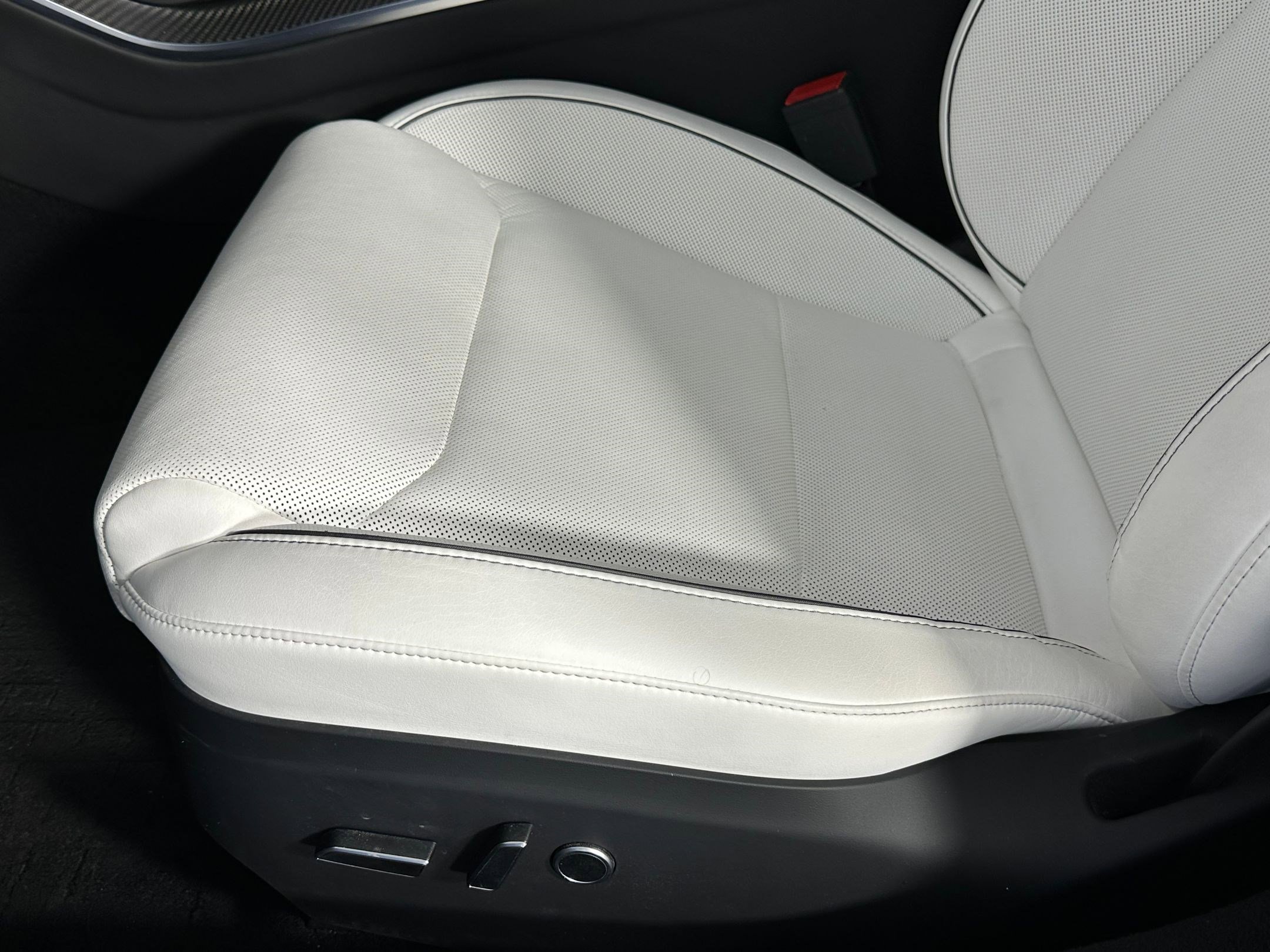 Used 2023 Tesla Model S Plaid image 11