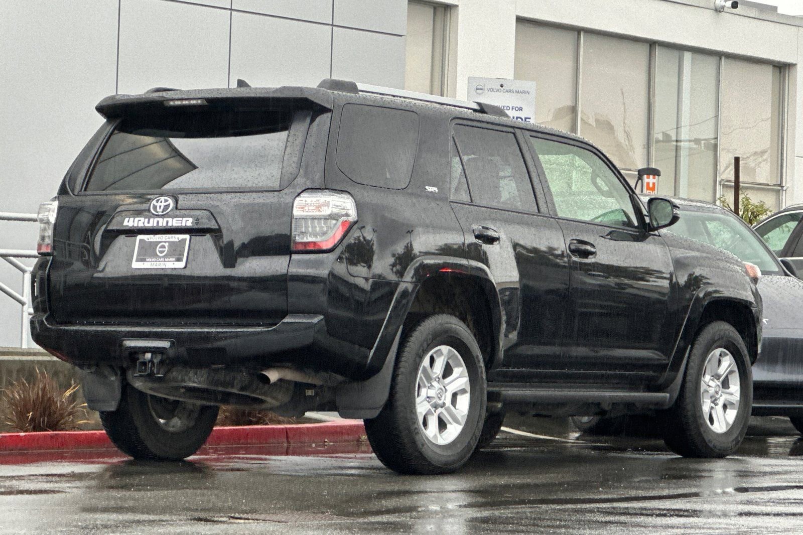 Used 2024 Toyota 4Runner SR5 Premium image 2