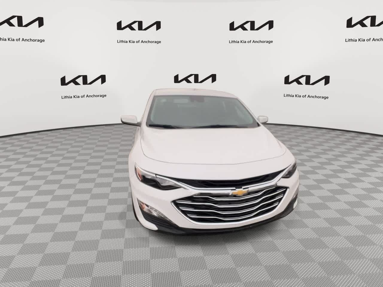 Used 2023 Chevrolet Malibu LT FWD image 3