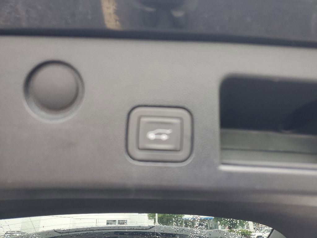 Used 2025 Chevrolet Equinox RS AWD/4WD image 18