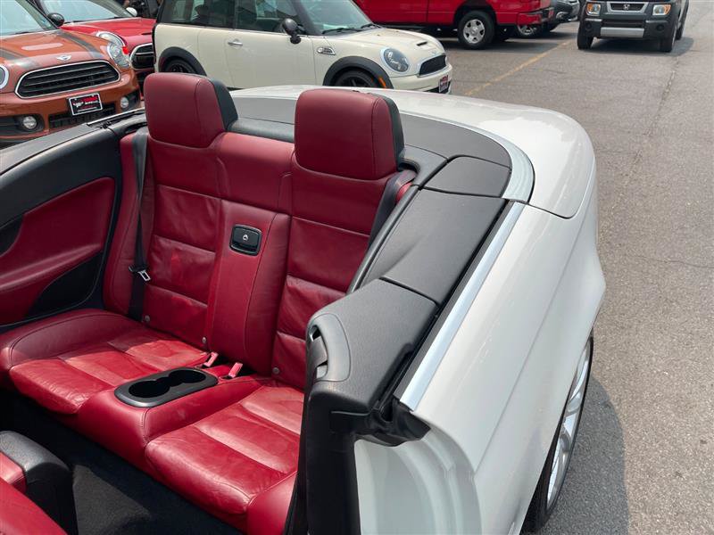 Used 2011 Volkswagen Eos Lux FWD image 29