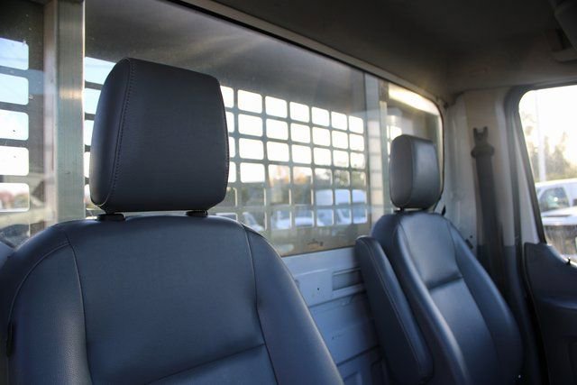 Used 2018 Ford Transit 250 Base image 21