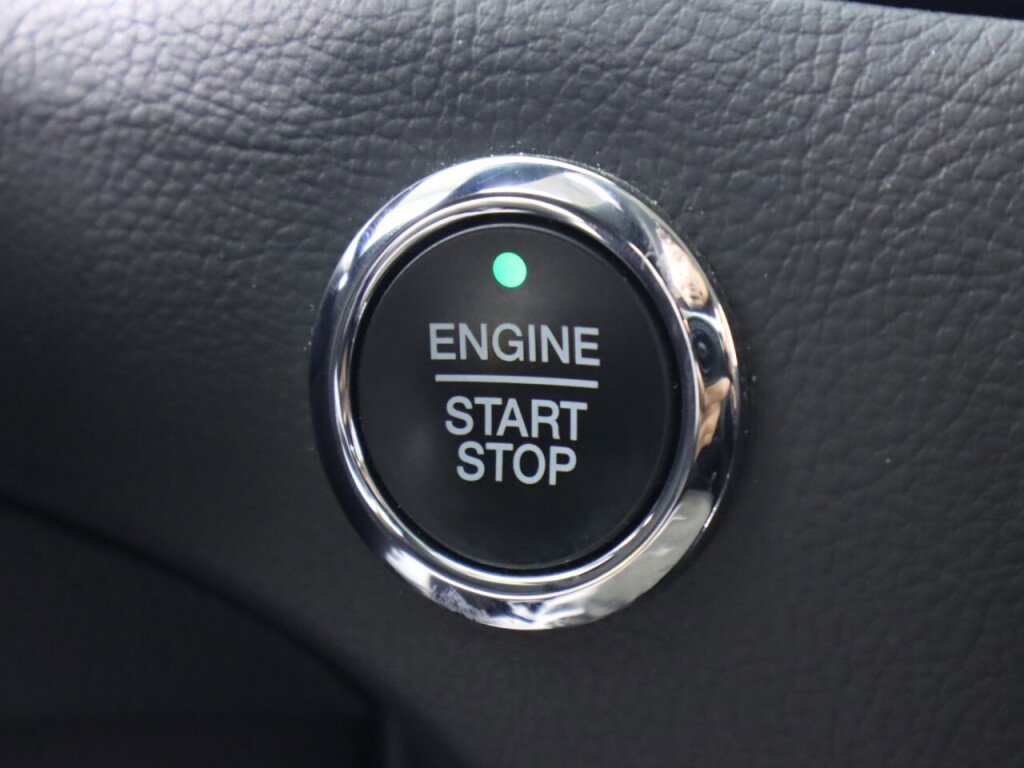 Used 2019 Ford Edge SE w/ SE Fleet Driver's Package FWD image 24