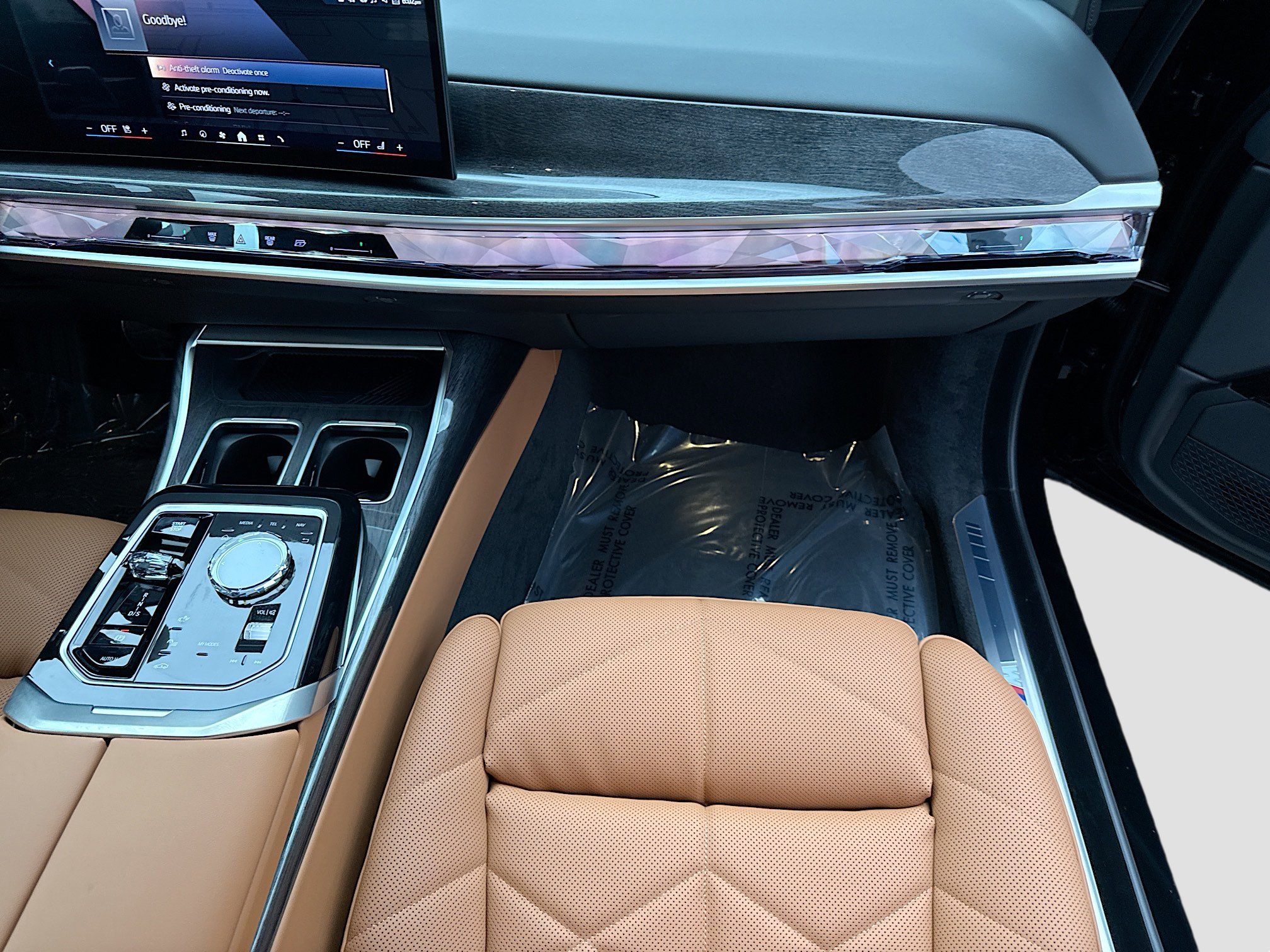 New 2026 BMW 740i xDrive w/ Premium Package image 18