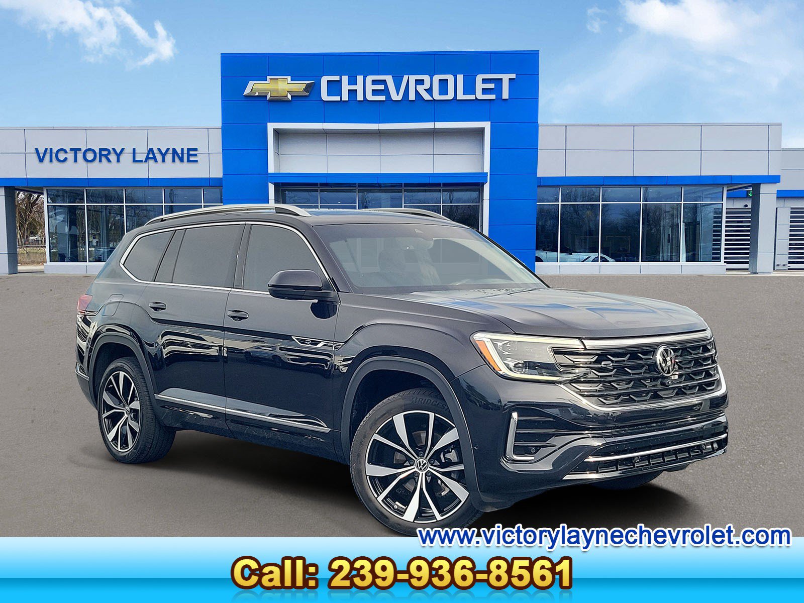 Used 2024 Volkswagen Atlas SEL Premium R-Line AWD/4WD image 1
