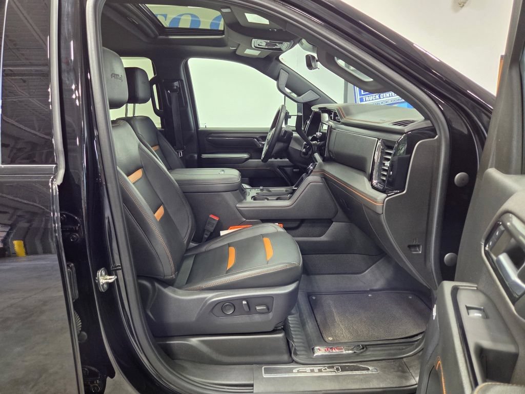 Used 2024 GMC Sierra 2500 AT4 w/ Technology Package AWD/4WD image 19