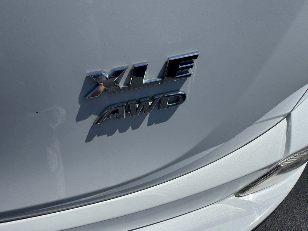 Used 2016 Toyota RAV4 XLE AWD/4WD image 5