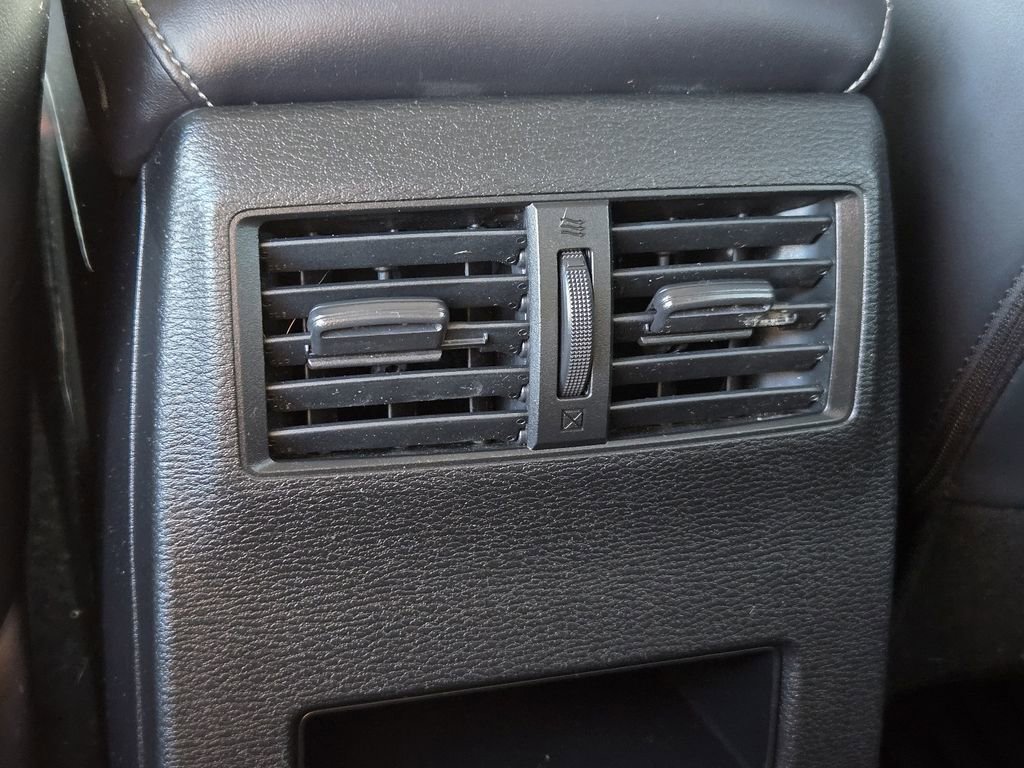 Used 2024 Mitsubishi Outlander SE image 35